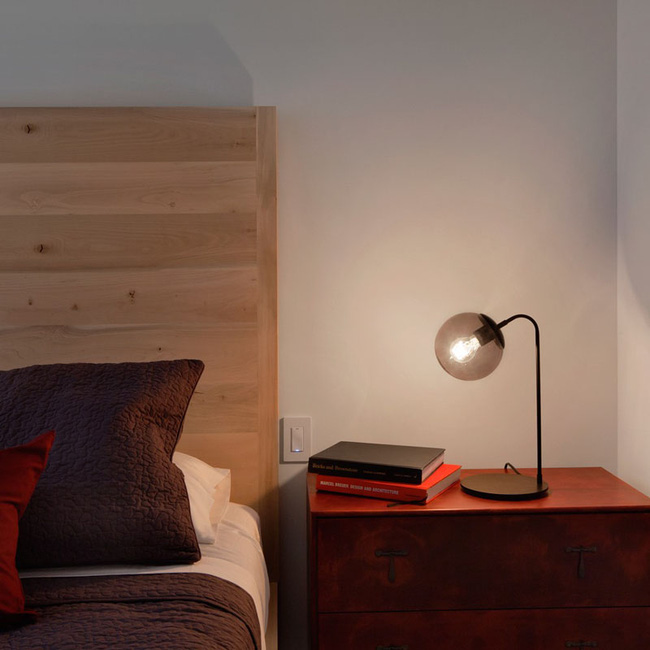Đèn ngủ để bàn – món đồ chẳng thể thiếu trong không gian phòng ngủ
