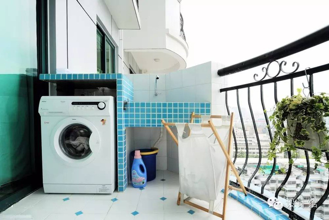 Ban công - vị trí "vàng" để bố trí máy giặt cho nhà chật
