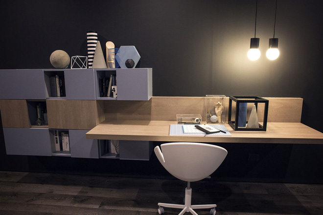 Những mẫu bàn làm việc gọn nhẹ giúp bạn có ngay văn phòng tại nhà dù nhà không rộng rãi
